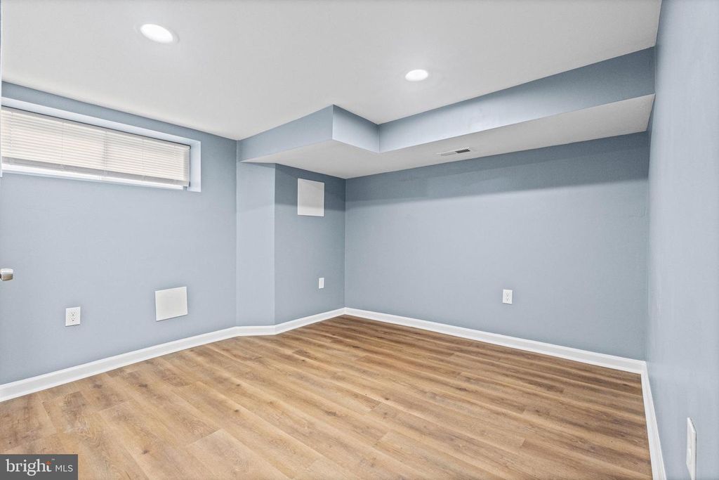 Image 31 of property listing at 447 N LINWOOD AVE, Baltimore, MD 21224