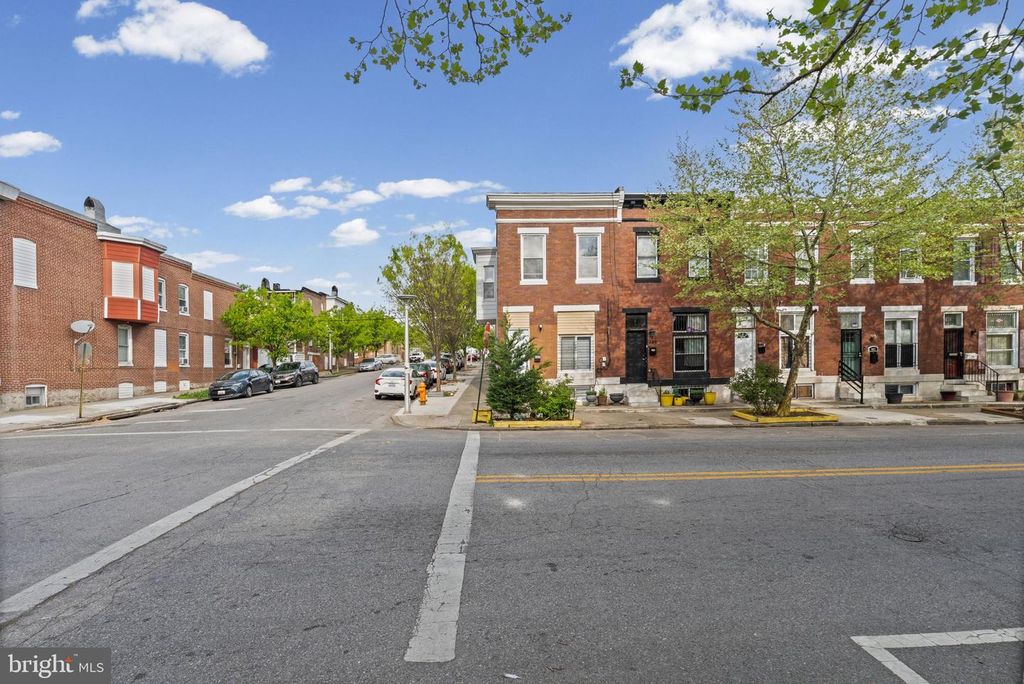 Image 35 of property listing at 447 N LINWOOD AVE, Baltimore, MD 21224