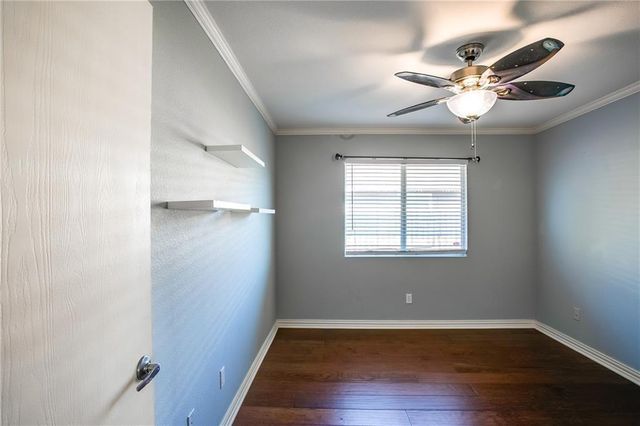 122 Quail Hollow DR, Hutto, TX 78634