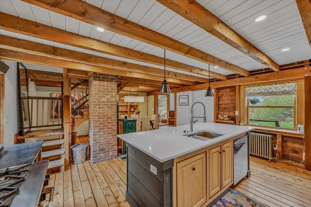 2923 Diamond Hill Road, St. Johnsbury, VT 05819