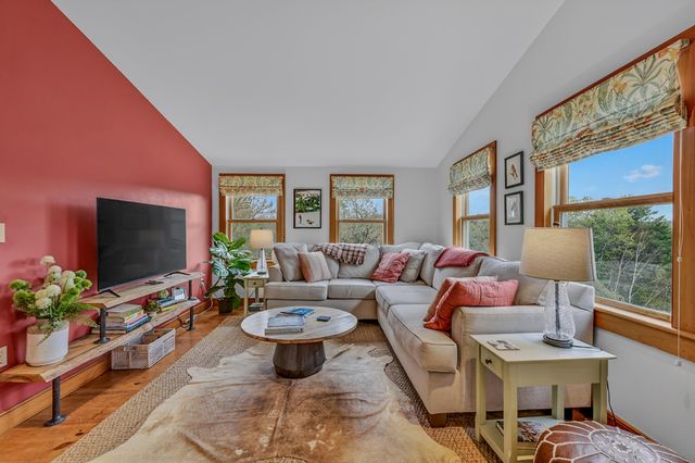 2923 Diamond Hill Road, St. Johnsbury, VT 05819