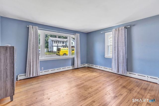 50 Hawthorne Avenue, Derby, CT 06418