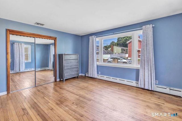 50 Hawthorne Avenue, Derby, CT 06418