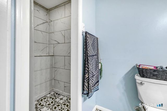 50 Hawthorne Avenue, Derby, CT 06418