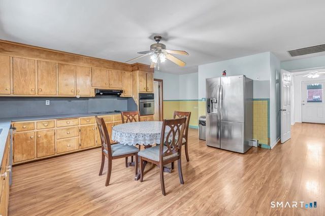 50 Hawthorne Avenue, Derby, CT 06418