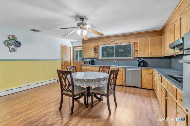 50 Hawthorne Avenue, Derby, CT 06418