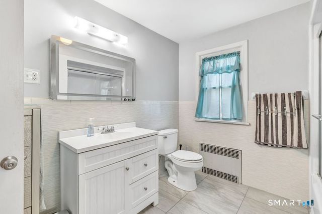 50 Hawthorne Avenue, Derby, CT 06418