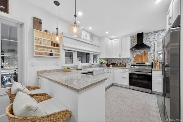 36 Vassar View Road, Poughkeepsie, NY 12603