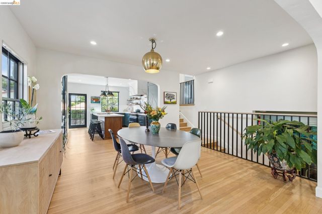 6628 Chabot Rd, Oakland, CA 94618