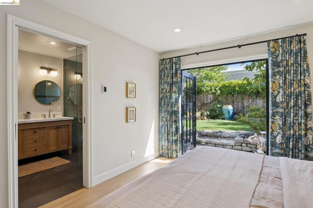 6628 Chabot Rd, Oakland, CA 94618