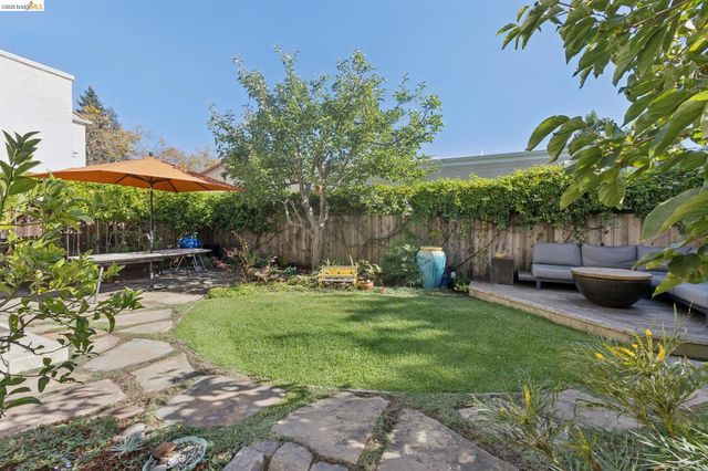 6628 Chabot Rd, Oakland, CA 94618
