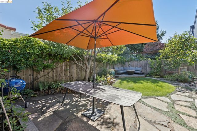 6628 Chabot Rd, Oakland, CA 94618