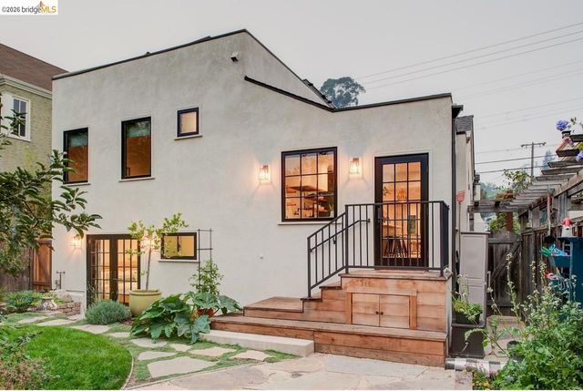 6628 Chabot Rd, Oakland, CA 94618