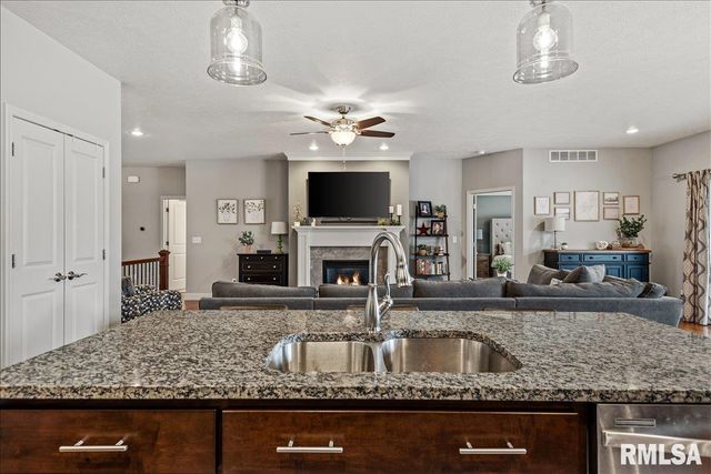 1508 Balfour Drive, Springfield, IL 62711