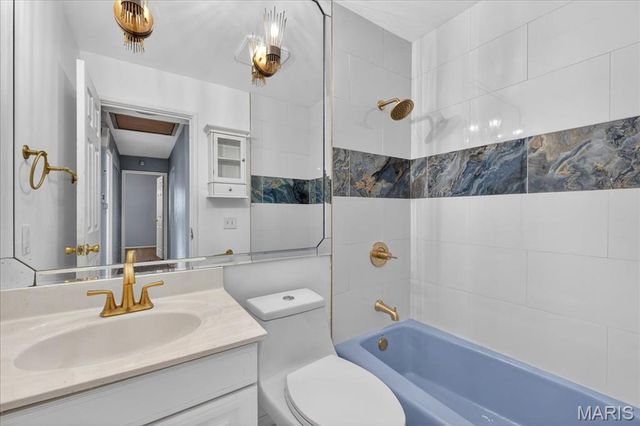 9 Darwin Court, Florissant, MO 63033