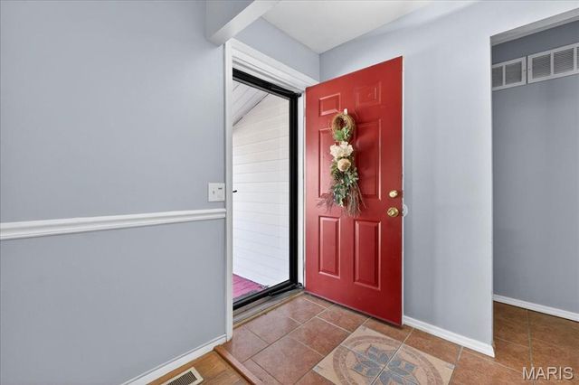 9 Darwin Court, Florissant, MO 63033