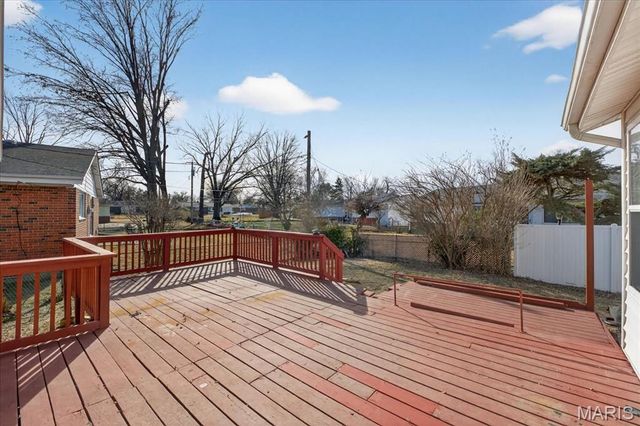 9 Darwin Court, Florissant, MO 63033