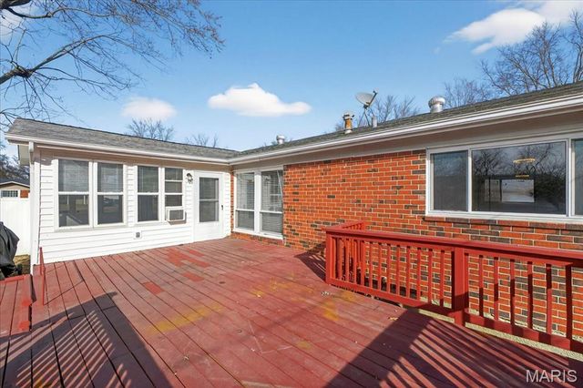 9 Darwin Court, Florissant, MO 63033