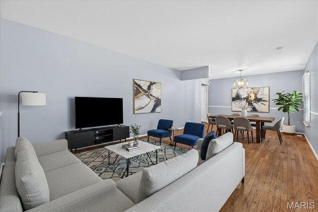 9 Darwin Court, Florissant, MO 63033