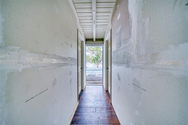 Commercial Property For Sale In North Miami, North Miami, FL 33161