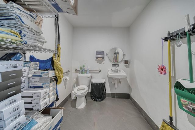 Commercial Property For Sale In North Miami, North Miami, FL 33161