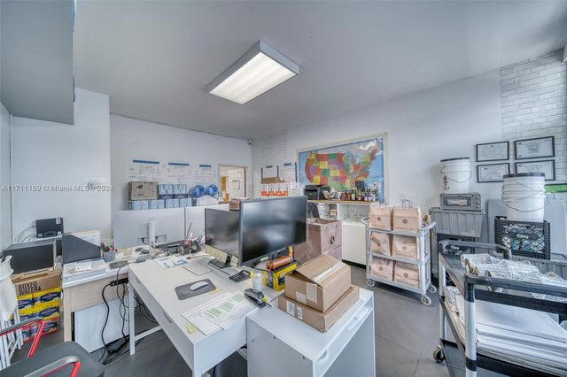 Commercial Property For Sale In North Miami, North Miami, FL 33161