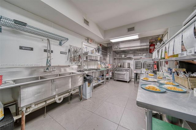 Commercial Property For Sale In North Miami, North Miami, FL 33161