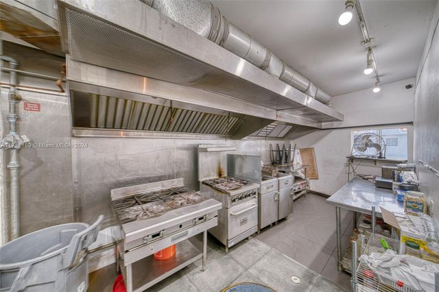 Commercial Property For Sale In North Miami, North Miami, FL 33161