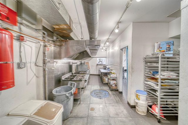 Commercial Property For Sale In North Miami, North Miami, FL 33161
