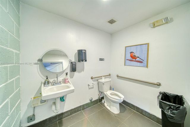 Commercial Property For Sale In North Miami, North Miami, FL 33161