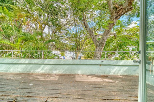 Commercial Property For Sale In North Miami, North Miami, FL 33161
