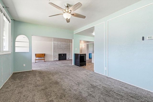 944 S Ivy Street, Medford, OR 97501