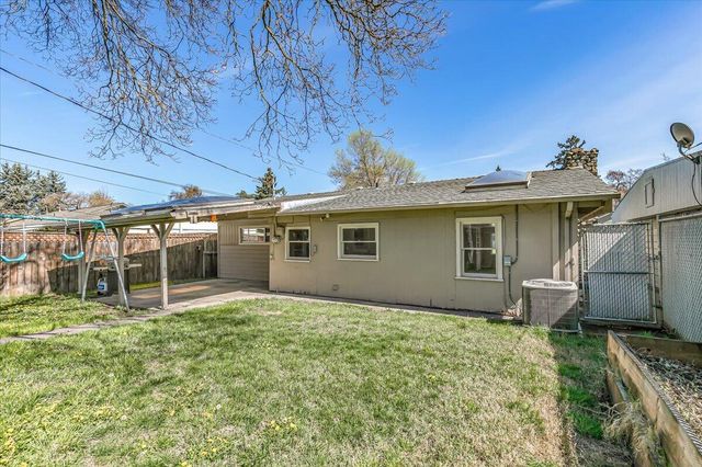 944 S Ivy Street, Medford, OR 97501