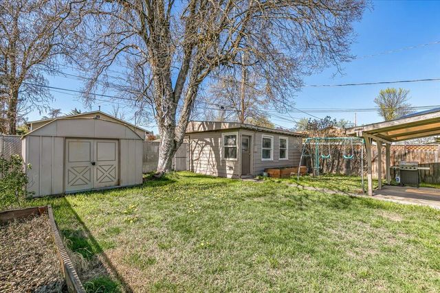 944 S Ivy Street, Medford, OR 97501