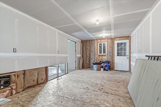 944 S Ivy Street, Medford, OR 97501