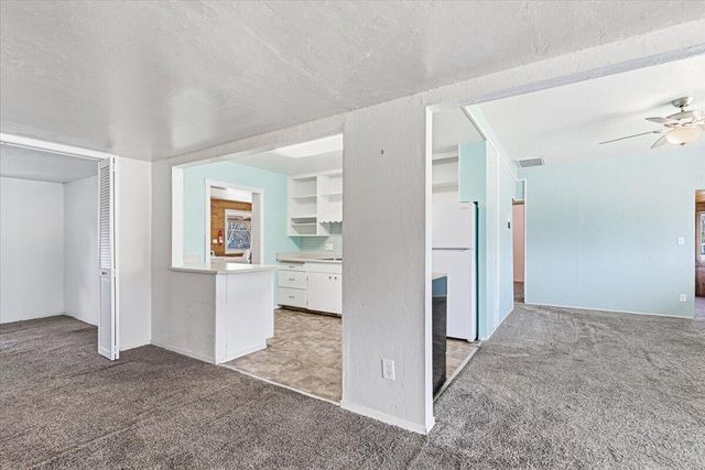 944 S Ivy Street, Medford, OR 97501