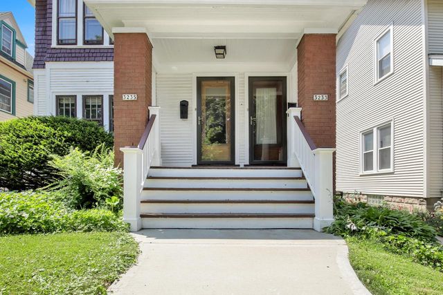 3233 S Delaware AVENUE #3235, Milwaukee, WI 53207