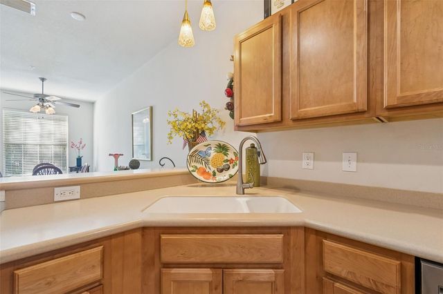 894 LANTERN WAY, Clearwater, FL 33765