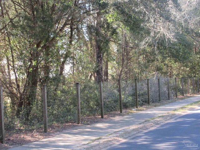 Chumuckla Hwy, Pace, FL 32571