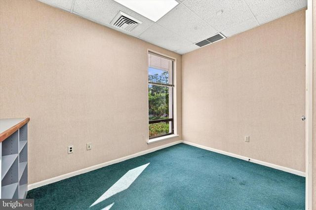 333 TOWNSHIP LINE RD, Elkins Park, PA 19027