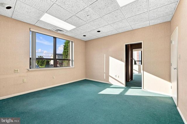 333 TOWNSHIP LINE RD, Elkins Park, PA 19027