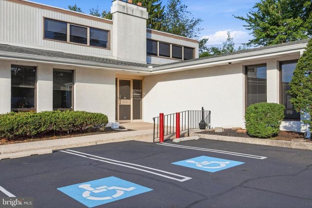 333 TOWNSHIP LINE RD, Elkins Park, PA 19027