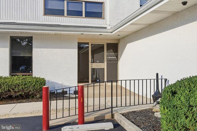 333 TOWNSHIP LINE RD, Elkins Park, PA 19027