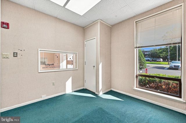 333 TOWNSHIP LINE RD, Elkins Park, PA 19027