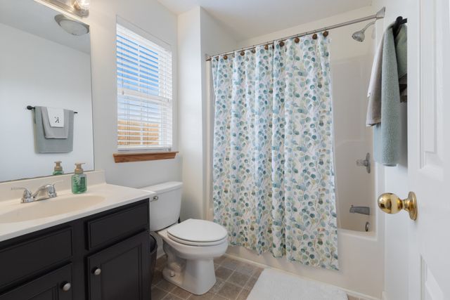 519 Bradford Dr, Dickson, TN 37055