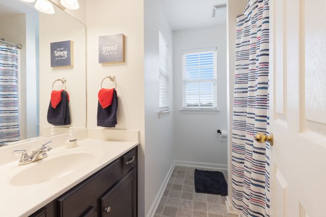 519 Bradford Dr, Dickson, TN 37055