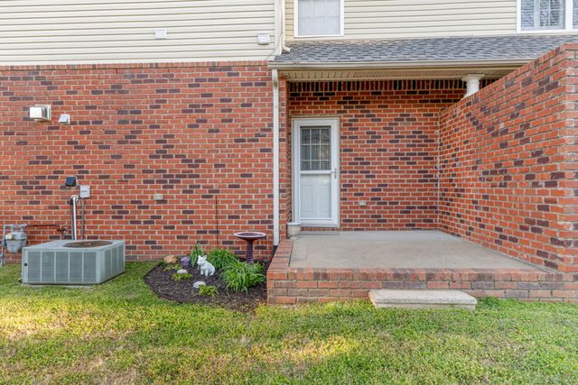 519 Bradford Dr, Dickson, TN 37055