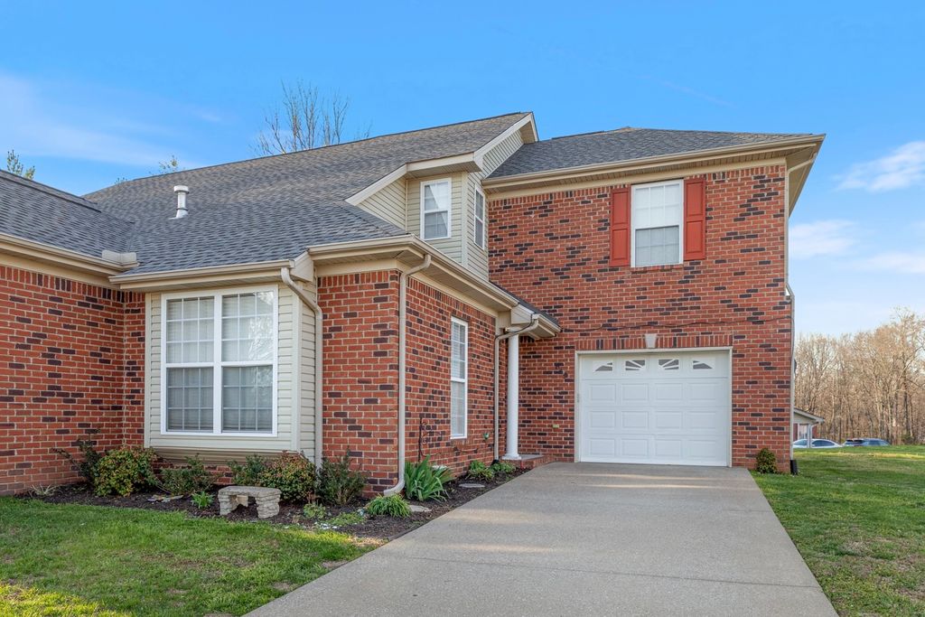 519 Bradford Dr, Dickson, TN 37055