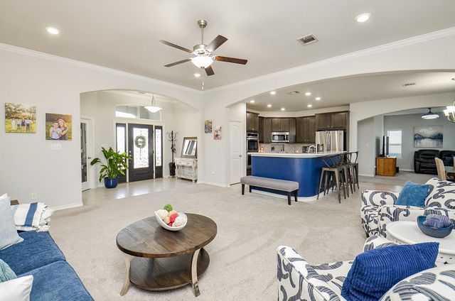 1108 County Road 475, El Campo, TX 77437