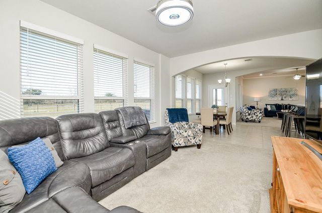 1108 County Road 475, El Campo, TX 77437